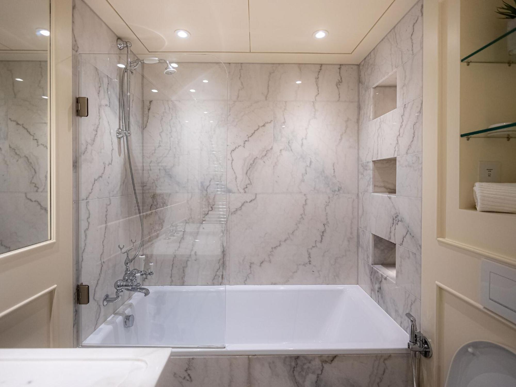Apartament Modern Deluxe Five Bedroom House Near Chalk Farm Station By Belvilla