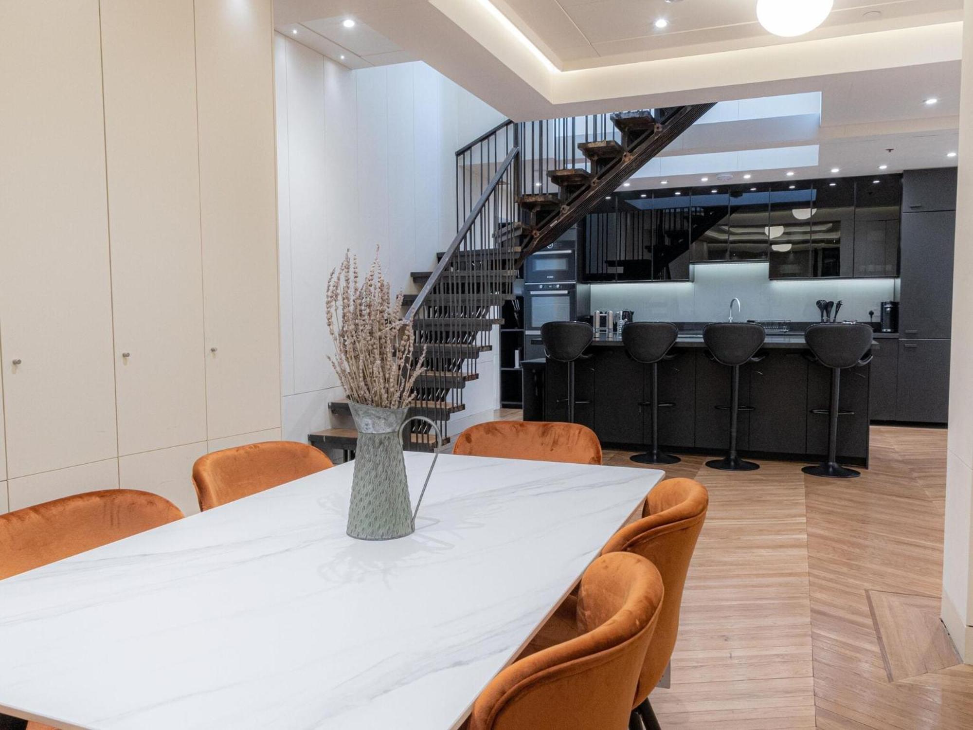Apartament Modern Deluxe Five Bedroom House Near Chalk Farm Station By Belvilla Londra