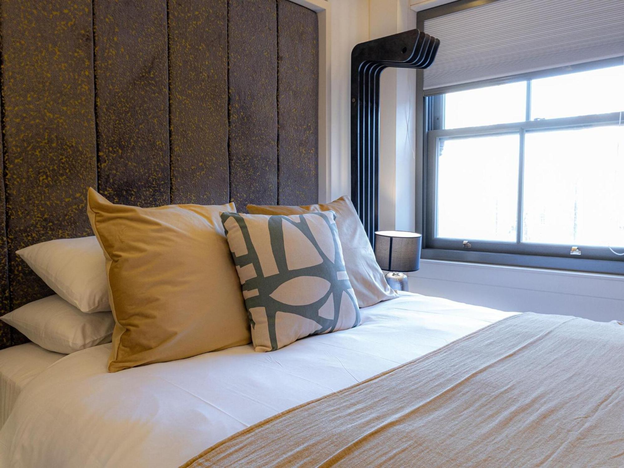 Modern Deluxe Five Bedroom House Near Chalk Farm Station By Belvilla Apartament